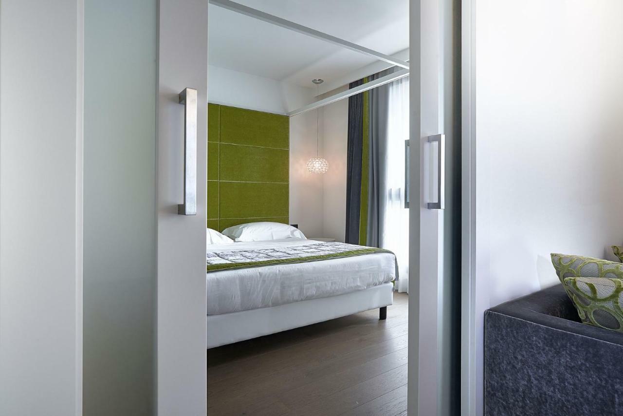 Link124 Hotel Parma Exteriör bild